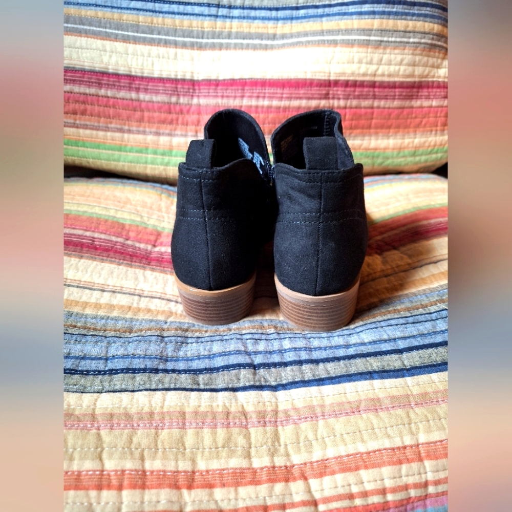 cute ankle boots for women - Picture 3 of 6